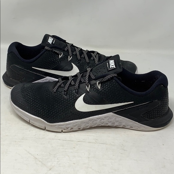 metcon 4 black and white